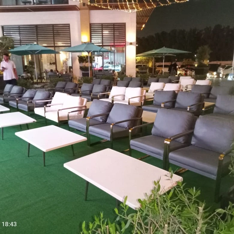 restaurant outdoor tables