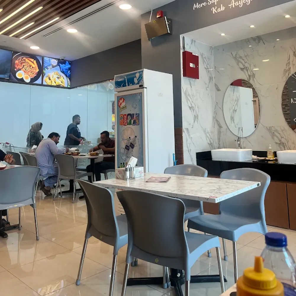 indoor cafe plastic chairs and tables