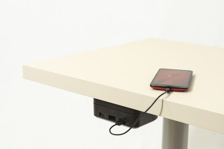 Horeca furniture with wireless charging