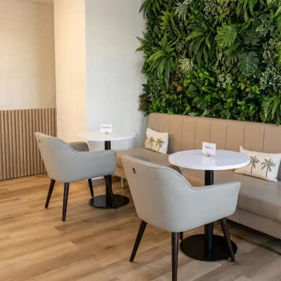 white table and chairs for coffee shop