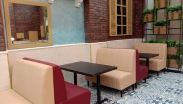 Booths and Banquette seating for restaurants and cafes