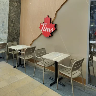 outdoor cafe furniture