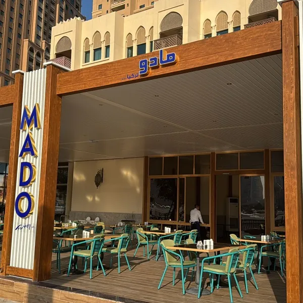Mado furniture installation