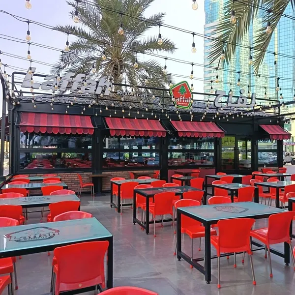 chairs-and-table-for-outdoor-cafe-seating